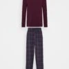 Pier One Pyjama - Bordeaux/Dark Blue -Pier One Verkoopwinkel 06bef4272d46448cb28fb055f1c1000a